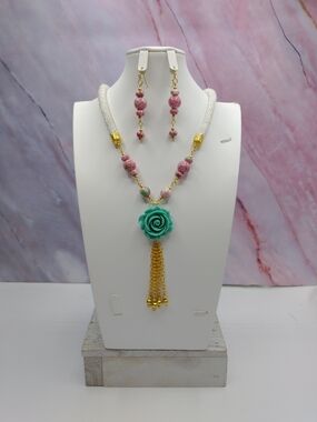 Hand Crafted Spiral Bead Crochet Necklace Set, Matching Earrings